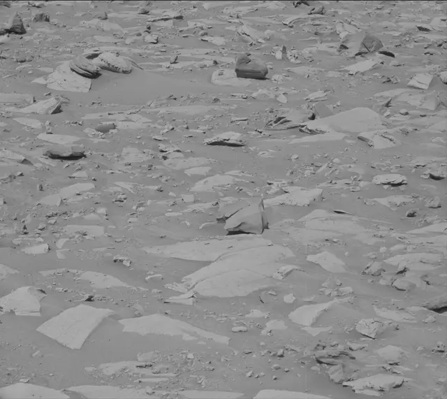 Sol 3923: Mast Camera (Mastcam)