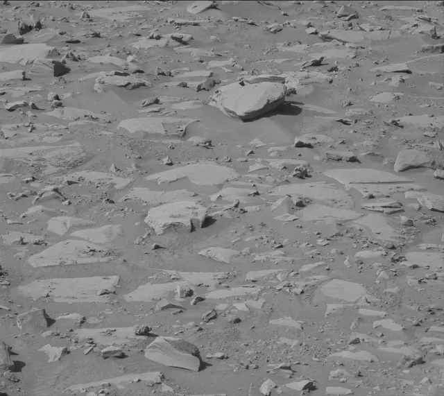 Sol 3923: Mast Camera (Mastcam)