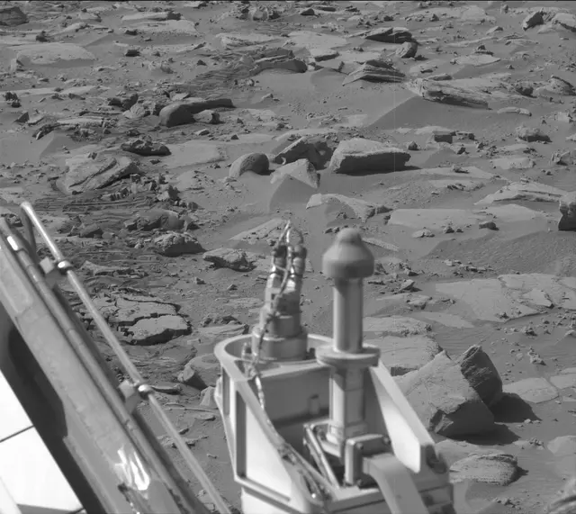 Sol 3923: Mast Camera (Mastcam)