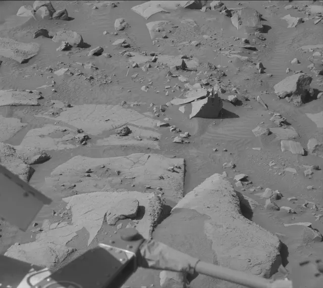 Sol 3923: Mast Camera (Mastcam)
