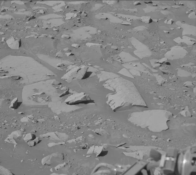 Sol 3923: Mast Camera (Mastcam)