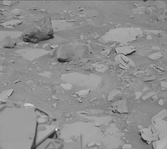 Sol 3923: Mast Camera (Mastcam)