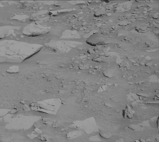 Sol 3923: Mast Camera (Mastcam)