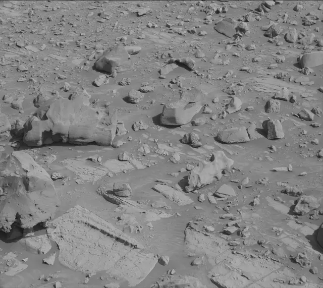 Sol 3923: Mast Camera (Mastcam)