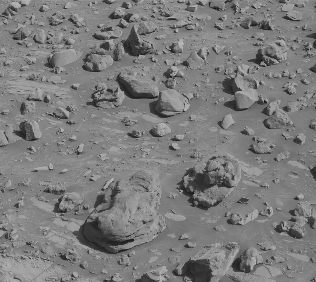 Sol 3923: Mast Camera (Mastcam)