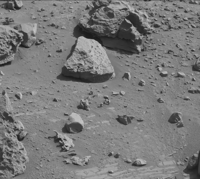 Sol 3923: Mast Camera (Mastcam)