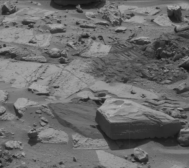 Sol 3923: Mast Camera (Mastcam)