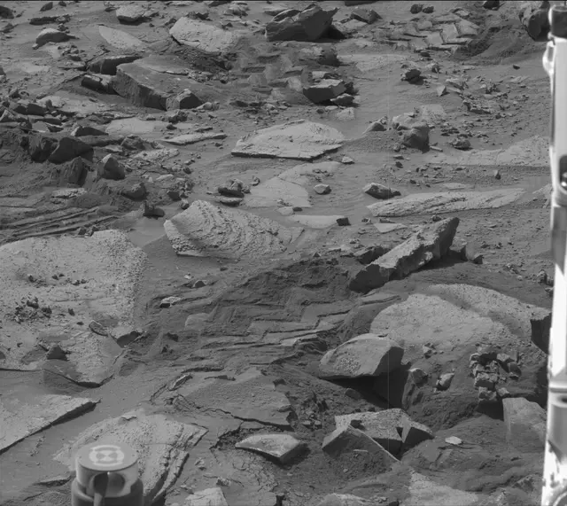Sol 3923: Mast Camera (Mastcam)