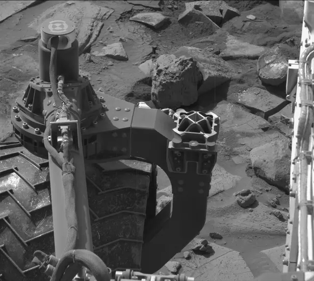 Sol 3923: Mast Camera (Mastcam)
