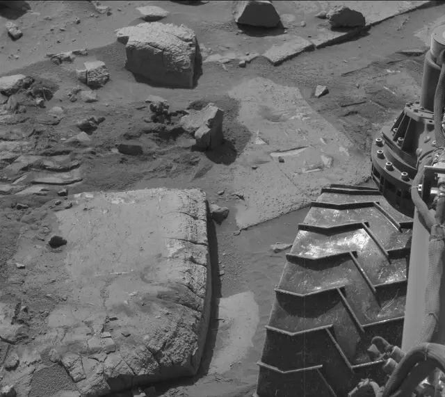 Sol 3923: Mast Camera (Mastcam)