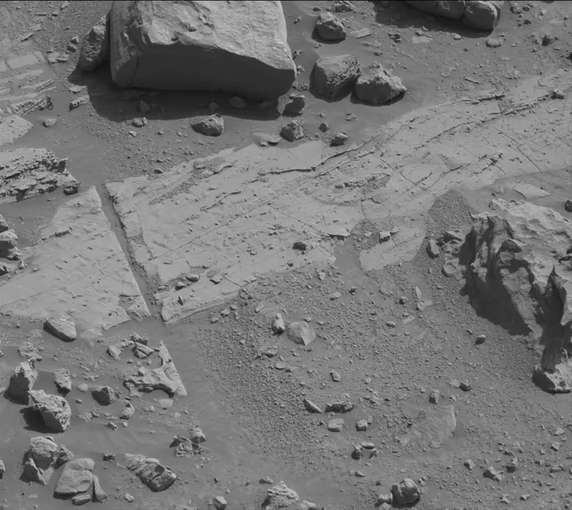 Sol 3923: Mast Camera (Mastcam)