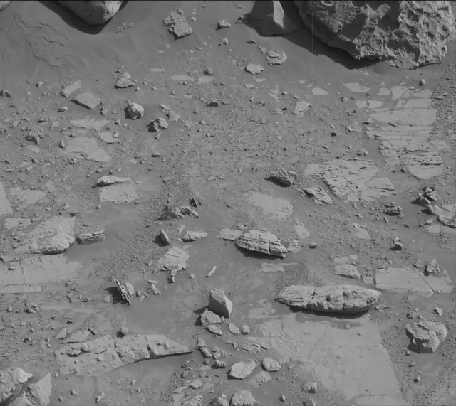 Sol 3923: Mast Camera (Mastcam)