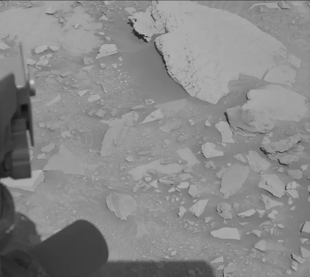 Sol 3923: Mast Camera (Mastcam)