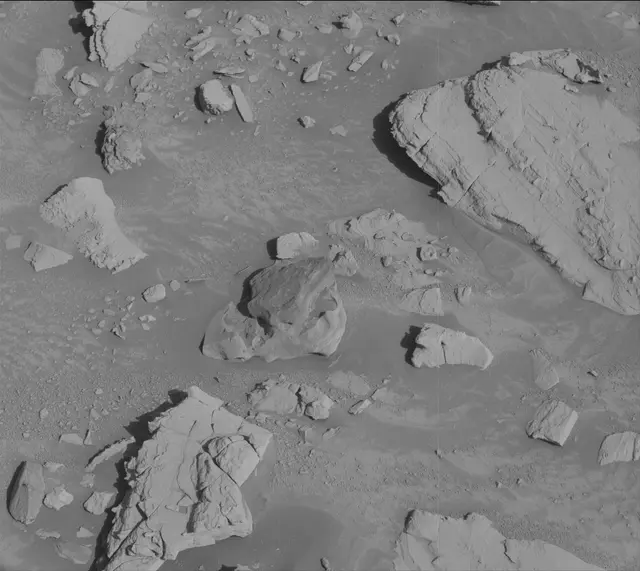 Sol 3923: Mast Camera (Mastcam)