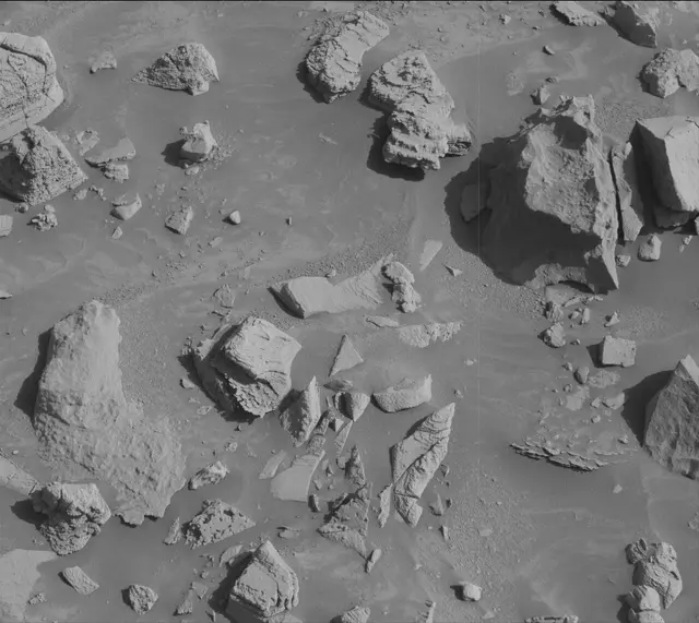 Sol 3923: Mast Camera (Mastcam)
