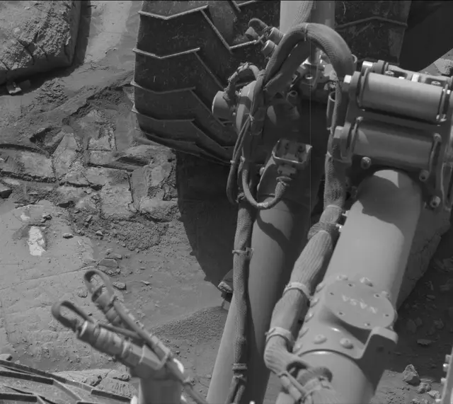 Sol 3923: Mast Camera (Mastcam)