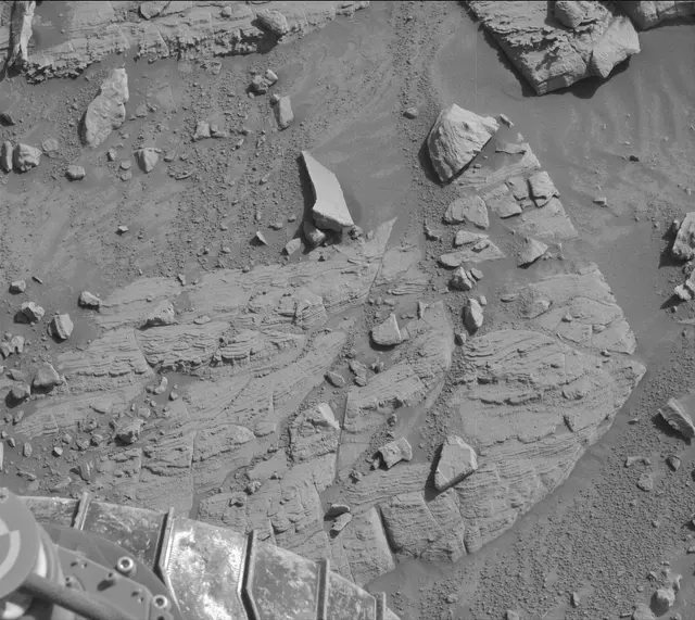 Sol 3923: Mast Camera (Mastcam)