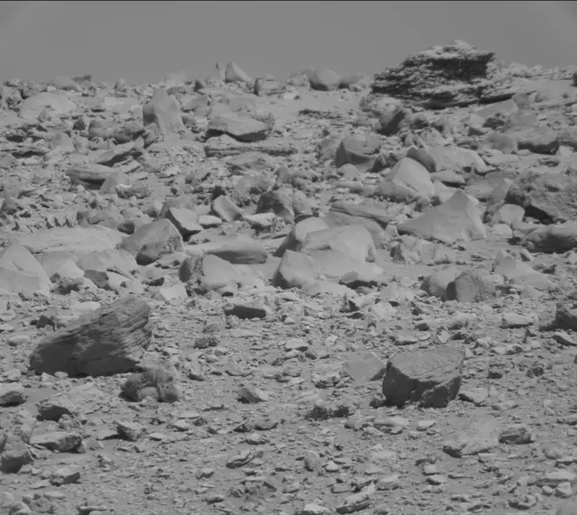 Sol 3923: Mast Camera (Mastcam)