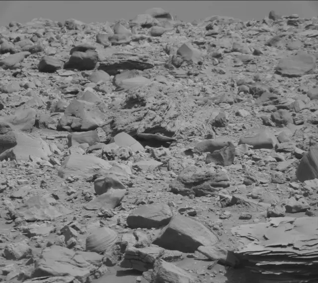 Sol 3923: Mast Camera (Mastcam)