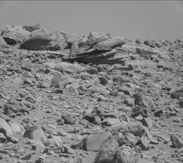 Sol 3923: Mast Camera (Mastcam)