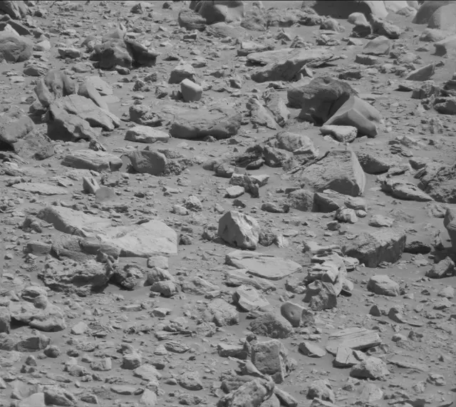 Sol 3923: Mast Camera (Mastcam)