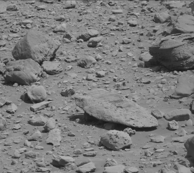 Sol 3923: Mast Camera (Mastcam)