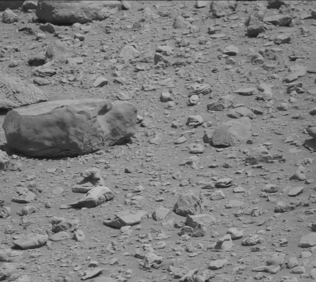 Sol 3923: Mast Camera (Mastcam)