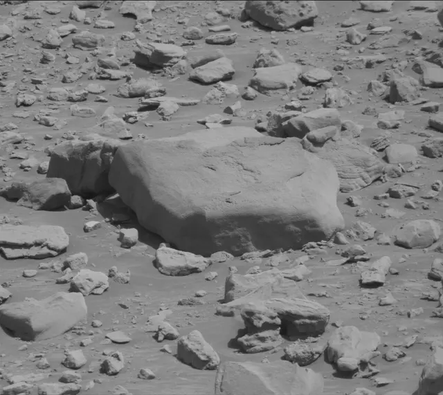 Sol 3923: Mast Camera (Mastcam)