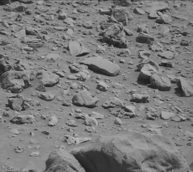 Sol 3923: Mast Camera (Mastcam)