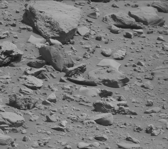 Sol 3923: Mast Camera (Mastcam)