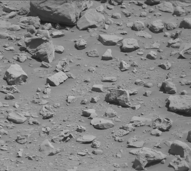 Sol 3923: Mast Camera (Mastcam)