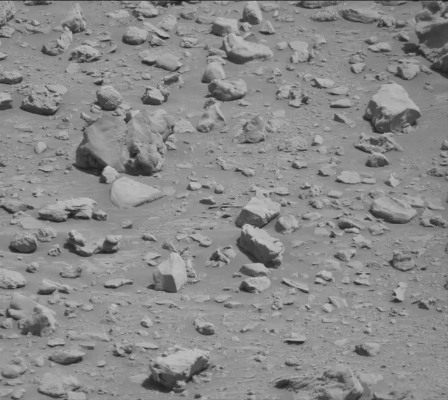 Sol 3923: Mast Camera (Mastcam)