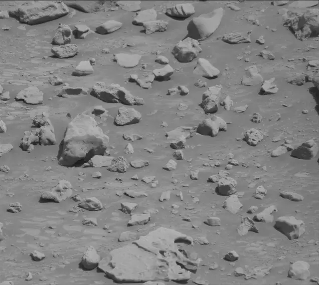 Sol 3923: Mast Camera (Mastcam)