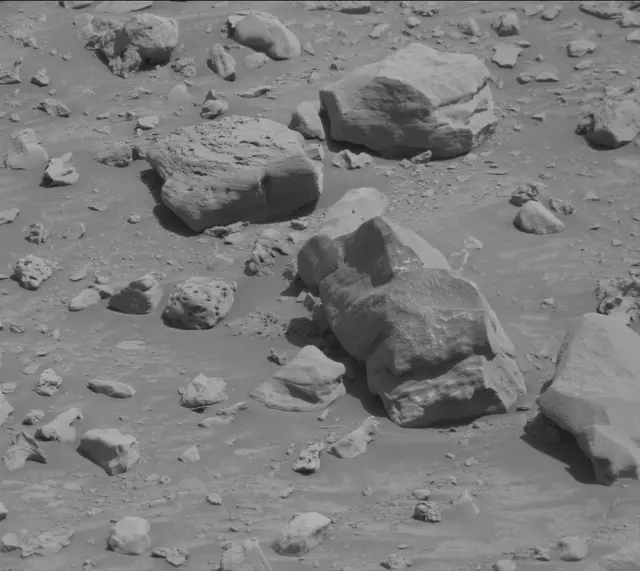 Sol 3923: Mast Camera (Mastcam)