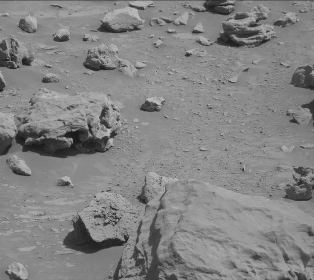 Sol 3923: Mast Camera (Mastcam)
