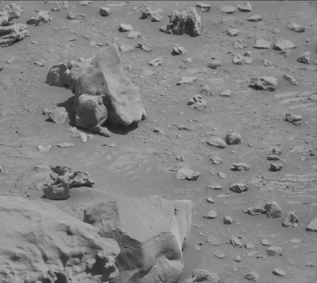 Sol 3923: Mast Camera (Mastcam)