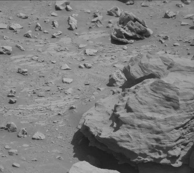 Sol 3923: Mast Camera (Mastcam)