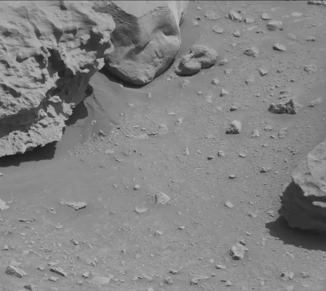 Sol 3923: Mast Camera (Mastcam)