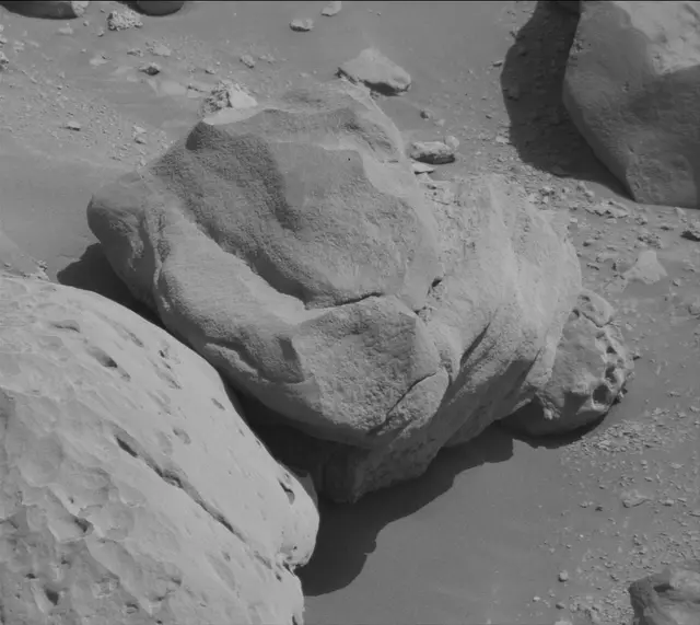 Sol 3923: Mast Camera (Mastcam)