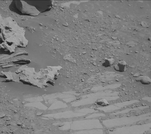 Sol 3923: Mast Camera (Mastcam)