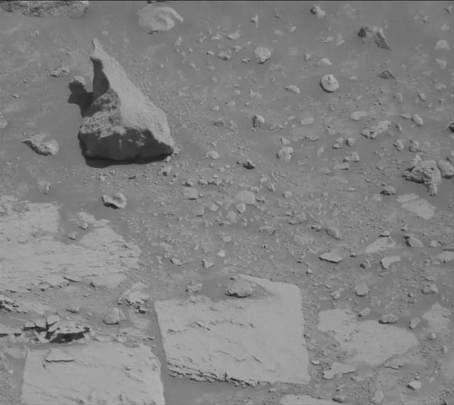 Sol 3923: Mast Camera (Mastcam)