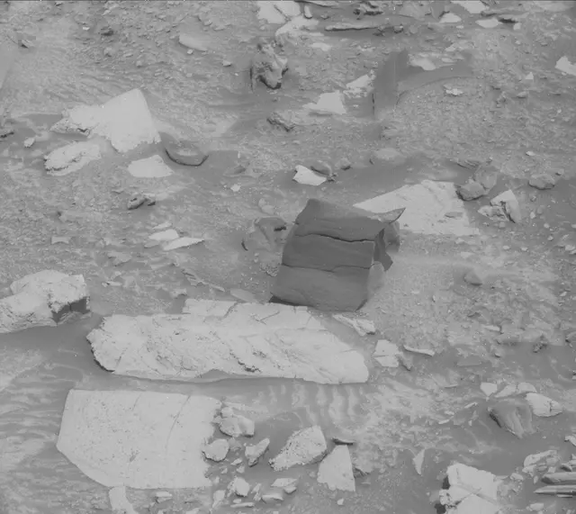 Sol 3924: Mast Camera (Mastcam)
