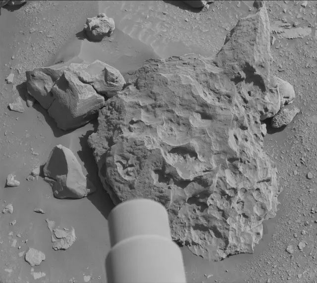 Sol 3924: Mast Camera (Mastcam)