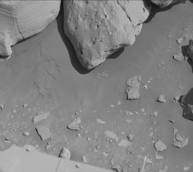 Sol 3924: Mast Camera (Mastcam)