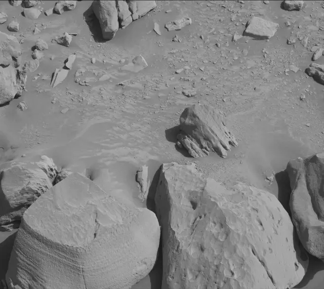 Sol 3924: Mast Camera (Mastcam)