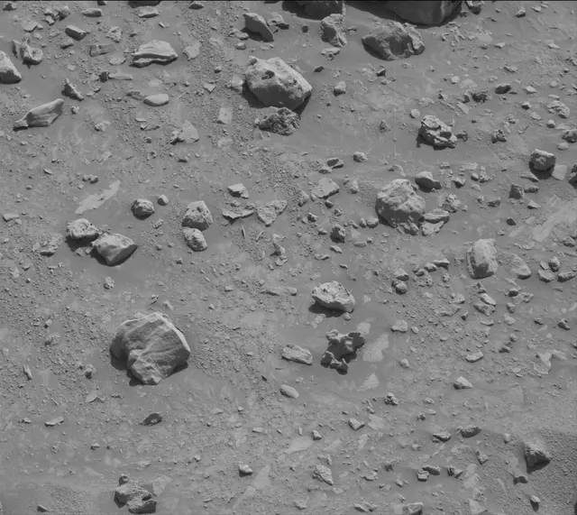 Sol 3924: Mast Camera (Mastcam)