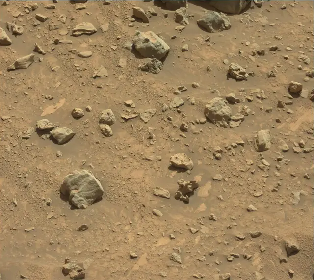Sol 3924: Mast Camera (Mastcam)