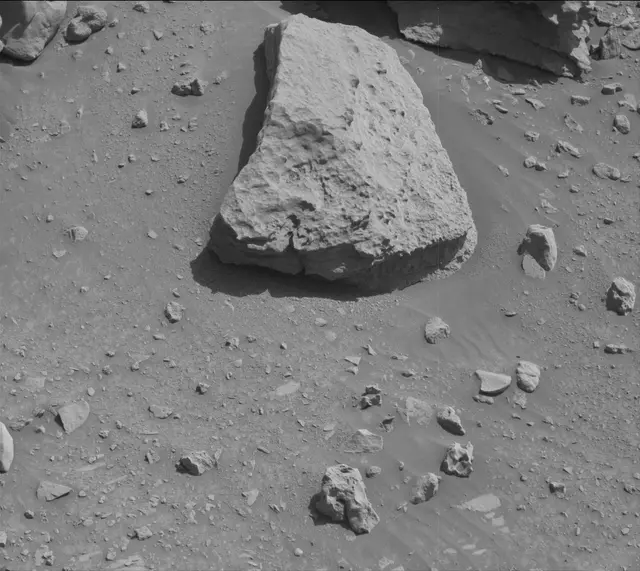 Sol 3924: Mast Camera (Mastcam)