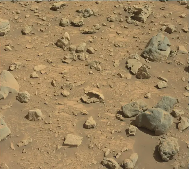 Sol 3924: Mast Camera (Mastcam)