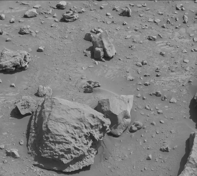 Sol 3924: Mast Camera (Mastcam)